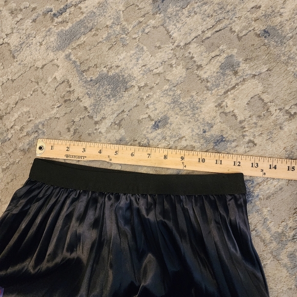 Sorrento Greek Mythology Theme Satin Pull On Pleated Maxi Skirt Size Medium - Picture 5 of 16